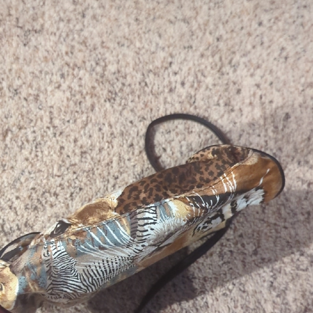 Animal Print Shoulder Bag - Picture 9 of 10
